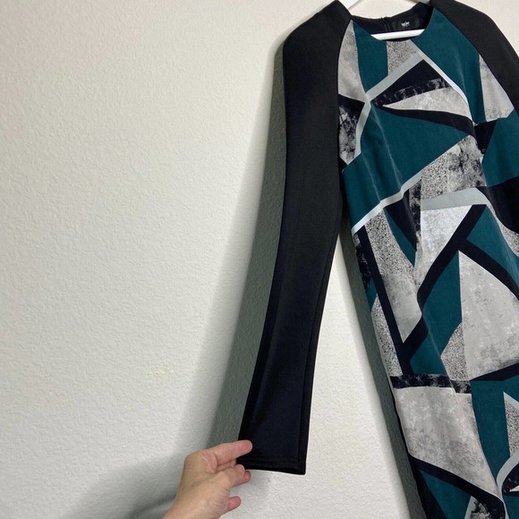 Mossimo Mod Themed Graphic Lined Dress - Picture 5 of 9